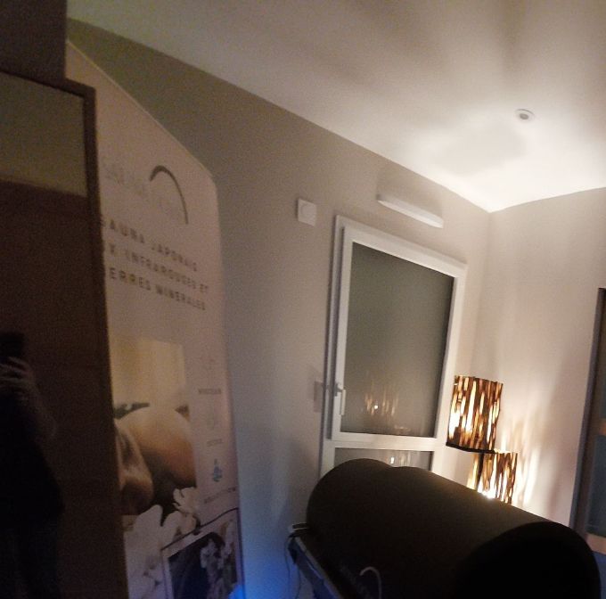 Nouveau dans votre institut : Le Sauna dôme !

Un sauna aux infrarouges et aux pierres minérales.
